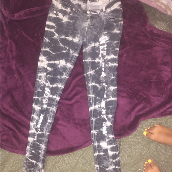 Ripped bleach washed pants - Picture 2 of 4